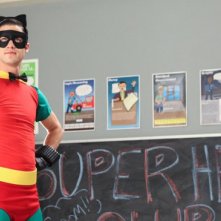 Darren Criss durante una scena dell'episodio Makeover della terza stagione di Glee