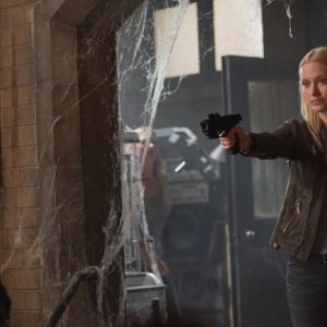 Georgina Haig in una scena dell'episodio In Absentia della quinta stagione di Fringe