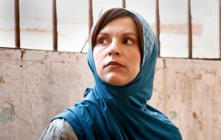 Claire Danes in una scena della premiere della seconda stagione di Homeland intitolata The Smile