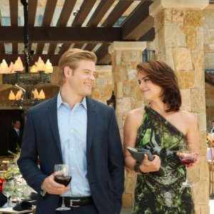 90210: Trevor Donovan e Jessica Stroup nell'episodio The Sea Change