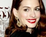Anne Hathaway e la scarsa autostima di Lizzie Gillespie