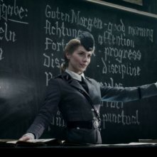 Iron Sky: Julia Dietze in una scena del film