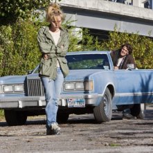 Juno Temple insieme ad Emile Hirsch in una scena di Killer Joe