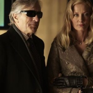 Red Lights: Robert De Niro, Joely Richardson e Toby Jones in una scena