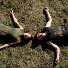 Archeo: Medea Novak e Niko Novak in una suggestiva scena del film