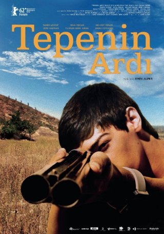 Beyond the Hill: il poster originale del film diretto da Emin Alper