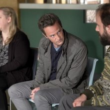 Go On: Sarah Baker, Matthew Perry e Brett Gelman nel pilot della serie