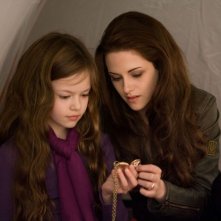 Kristen Stewart Con Mackenzie Foy In Twilight Saga Breaking Dawn Parte 2 253866