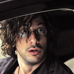 Mann tut was Mann kann: Fahri Yardim in una scena