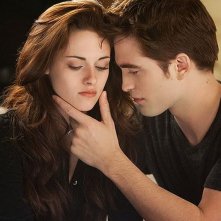 Robert Pattinson E Kristen Stewart In Una Tenera Scena Di The Twilight Saga Breaking Dawn Parte 2 253883