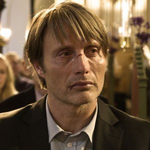The Hunt: un'intenso sguardo di Mads Mikkelsen tratto dal film