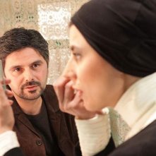 The last step: Leila Hatami con il regista e interprete del film Ali Mosaffa in una scena