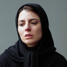 The last step: Leila Hatami interpreta l'attrice Leila, una donna disperata dopo la moglie del marito