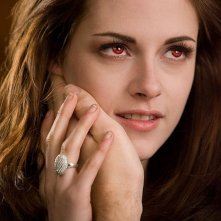 Twilight Saga: Breaking Dawn - Parte 2, un bel primo piano di Kristen Stewart tratto dal film