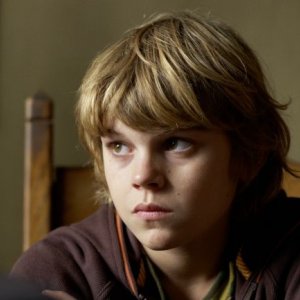 Un'estate da giganti: il piccolo Zacharie Chasseriaud in una scena del film