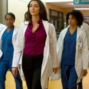 Emily Owens, M.D.: Aja Naomi KIng, Necar Azadegan e Kelly McCreary nel pilot della serie