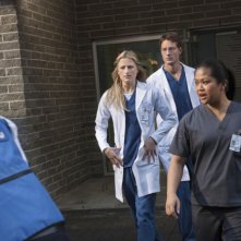 Emily Owens, M.D.: Mamie Gummer e Justin Hartley nel pilot della serie
