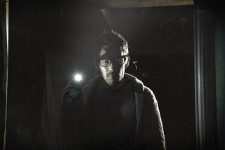 Sinister: Ethan Hawke è lo scrittore Ellison Oswalt, impegnato ad indagare su un caso di omicidio