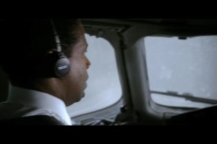 Trailer internazionale 90 - Flight