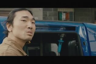 Clip 'Ho detto che lei fa il pilota' - Il comandante e la cicogna