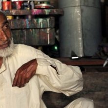 Noor: una scena tratta dal road-movie incentrato sulla vera storia dell'attore protagonista Noor