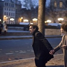 Valentina Cervi nel film Au Galop con Louis-Do de Lencquesaing