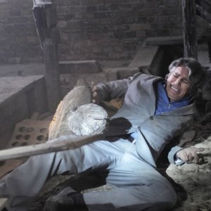 Eric Roberts in una scena drammatica di The Child