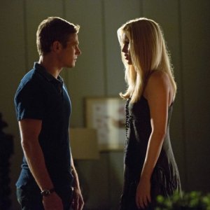 The Vampire Diaries: Zach Roerig e Claire Holt nell'episodio The Rager