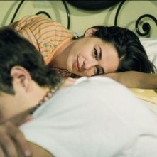 Diane Fleri e Michele Cesari in una scena di Quell'estate