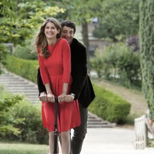 Paris Manhattan: Alice Taglioni insieme a Patrick Bruel in una scena