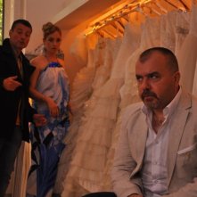 The Parade: Nikola Kojo con Nataša Marković ed il regista Srdjan Dragojević sul set