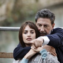 Venuto al Mondo: il regista del film Sergio Castellitto sul set con Penelope Cruz