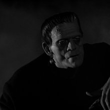 Boris Karloff in una sequenza del film Frankenstein (1931)