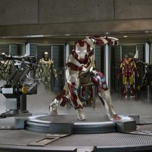 Iron Man 3: il laboratorio con le armature di Iron Man