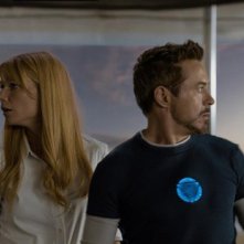 Iron Man 3: Robert Downey Jr. e Gwyneth Paltrow si guardano intorno preoccupati