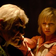 Adelaide Clemens in una sequenza dell'horror videoludico Silent Hill: Revelation 3D