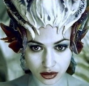 Empires of the Deep: un primo piano di Olga Kurylenko