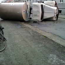 Il Commissario Nardone -  scenografia di una strada di Milano (G. Pirrotta)