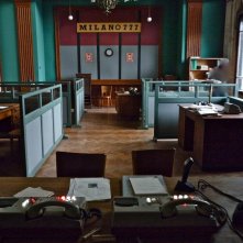 Il Commissario Nardone - scenografia Sala 777 della Questura di Milano (G. Pirrotta)