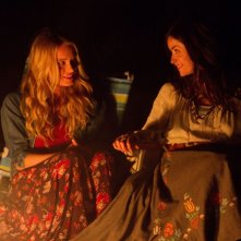 Leven Rambin con Abigail Spencer in Chasing Mavericks