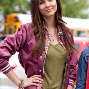 Victoria Justice è Wren in Fun Size, commedia del 2012