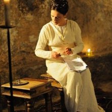 Un milione di giorni: Chiara Caselli è Costanza D'Altavilla in una scena