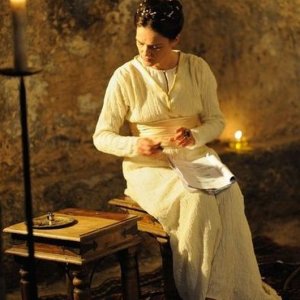 Un milione di giorni: Chiara Caselli è Costanza D'Altavilla in una scena