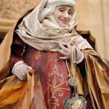 Un milione di giorni: Piera Degli Esposti nei panni de La Santa in una scena