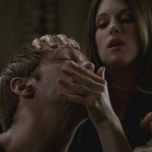 Alexander Skarsgård in una scena dell'episodio Gone, Gone, Gone della quinta stagione di True Blood