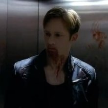 Alexander Skarsgård in una scena dell'episodio Somebody That I Used to Know della quinta stagione di True Blood
