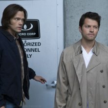 Jared Padalecki e Misha Collins nell'episodio Survival of the Fittest della settima stagione di Supernatural