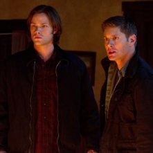 Jensen Ackles e Jared Padalecki in una scena dell'episodio The Man Who Would Be King della sesta stagione di Supernatural