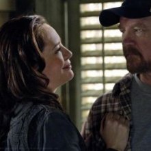 Jim Beaver e Samantha Ferris nell'episodio My Heart Will Go On della sesta stagione di Supernatural