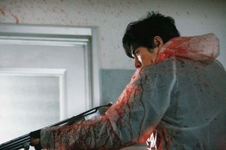 Lessons of Evil: Hideaki Itô in azione in una scena